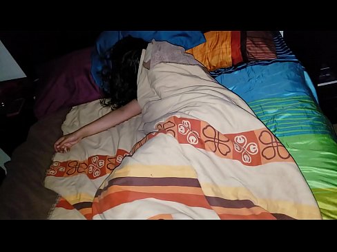 ❤️ Nevlastný syn nadáva svojej mladej nevlastnej matke, zatiaľ čo ona spí. ❤ Kvalitné porno na nás ❌